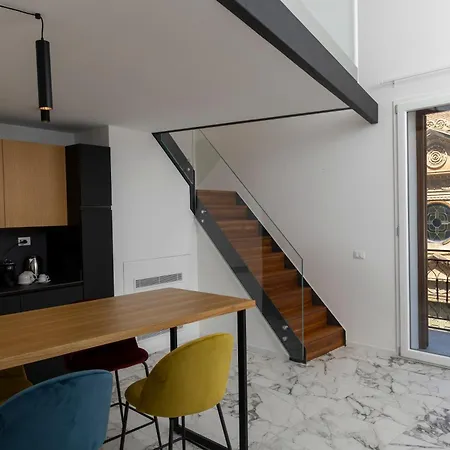 La Dimora Dei Paladini Aparthotel